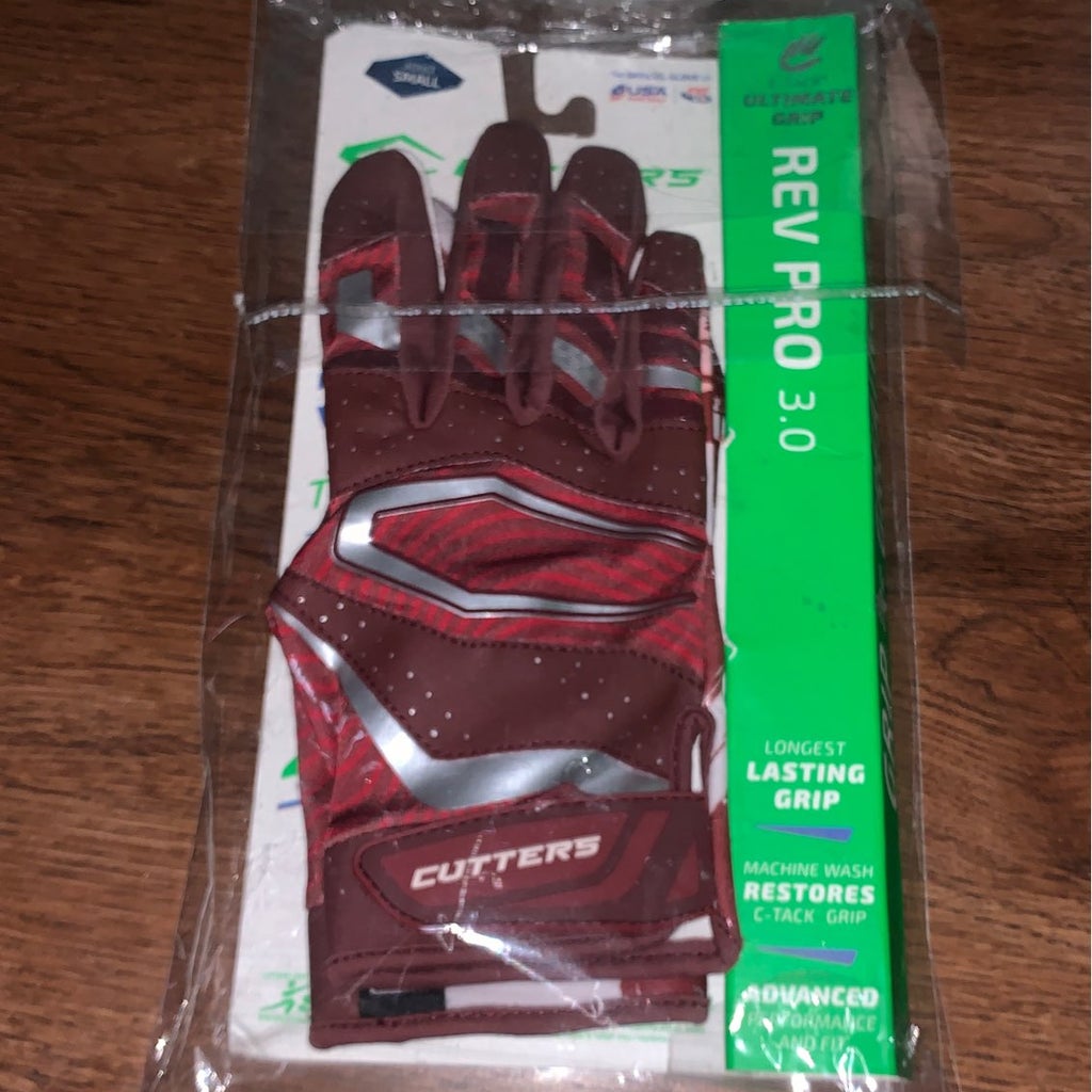 Sports & Outdoors - Cutters Rev Pro 3.0 S452 Football Gloves Medium